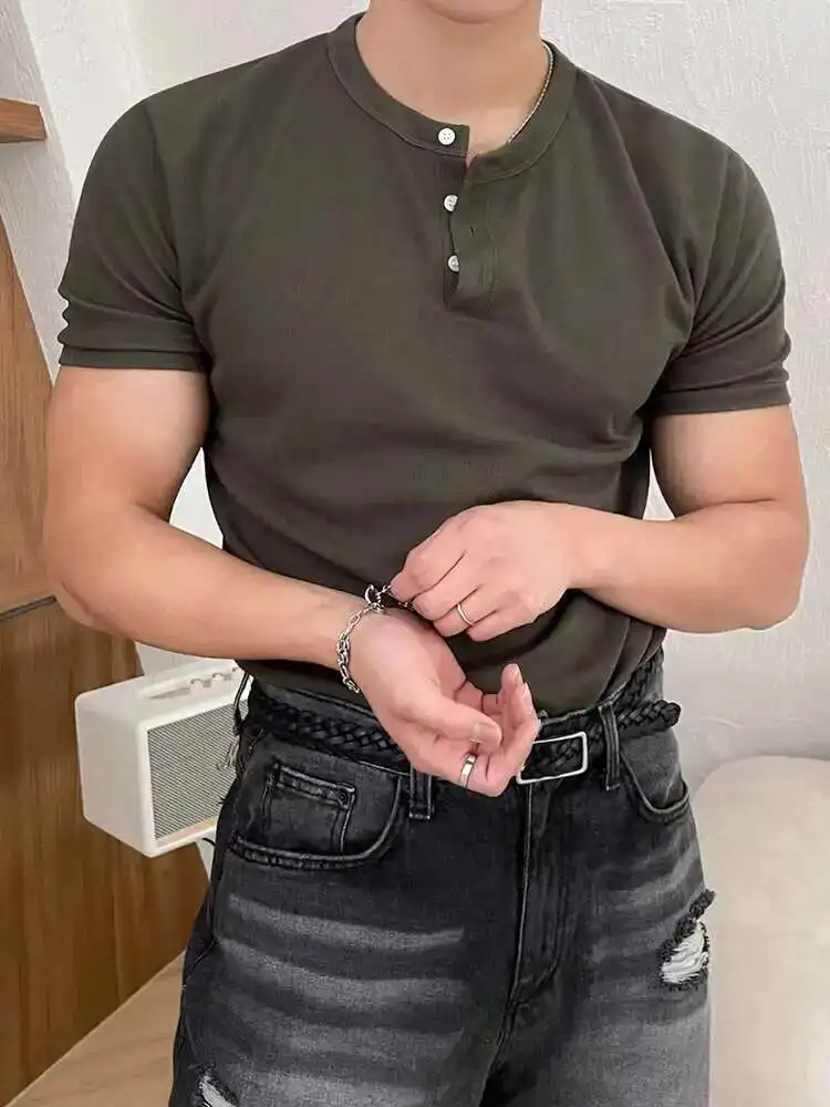 

2025 Simple Men's T-shirts Round Collar Solid Color Button Design Casual Korean Style Short Sleeved Cleanfit Male Tees