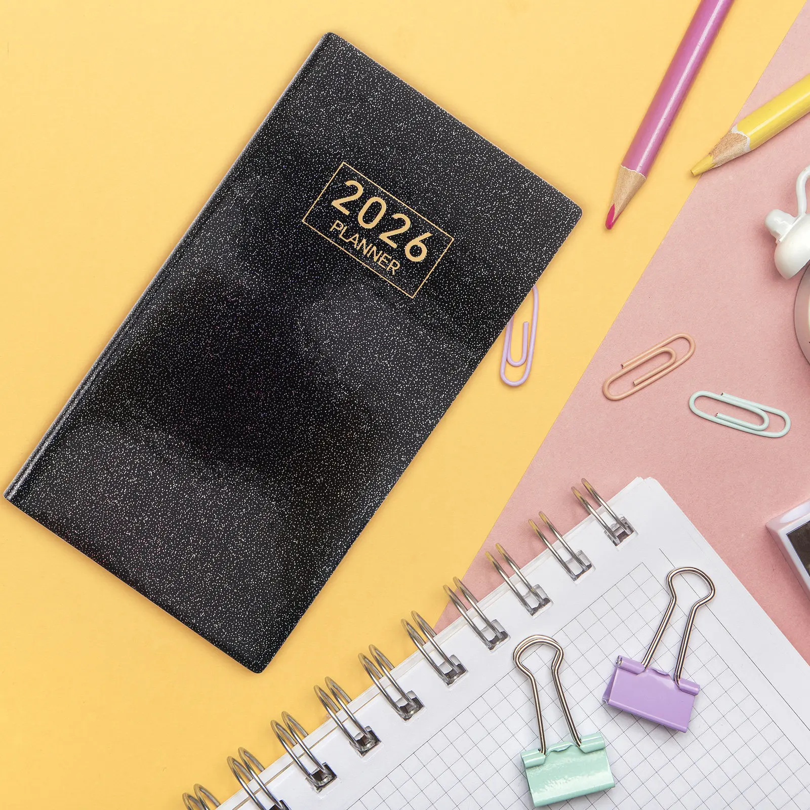 

Ежедневник-планировщик A6 на 2026 год с голографической обложкой из ПУ, компактный карманный календарь-журнал для планирования и учета бюджета