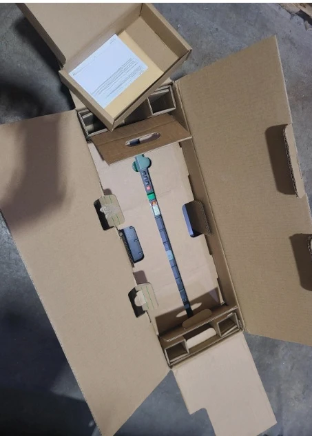 العلامة التجارية الجديدة الأصلية ATV630D15N4 ATV630D18N4 في صندوق محول التردد التسليم السريع