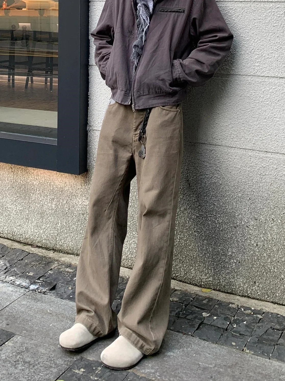 

Американские ретро-джинсы коричневого цвета с эффектом потертости, мужские узкие прямые повседневные брюки, модная молодежная одежда, удобные джинсовые брюки