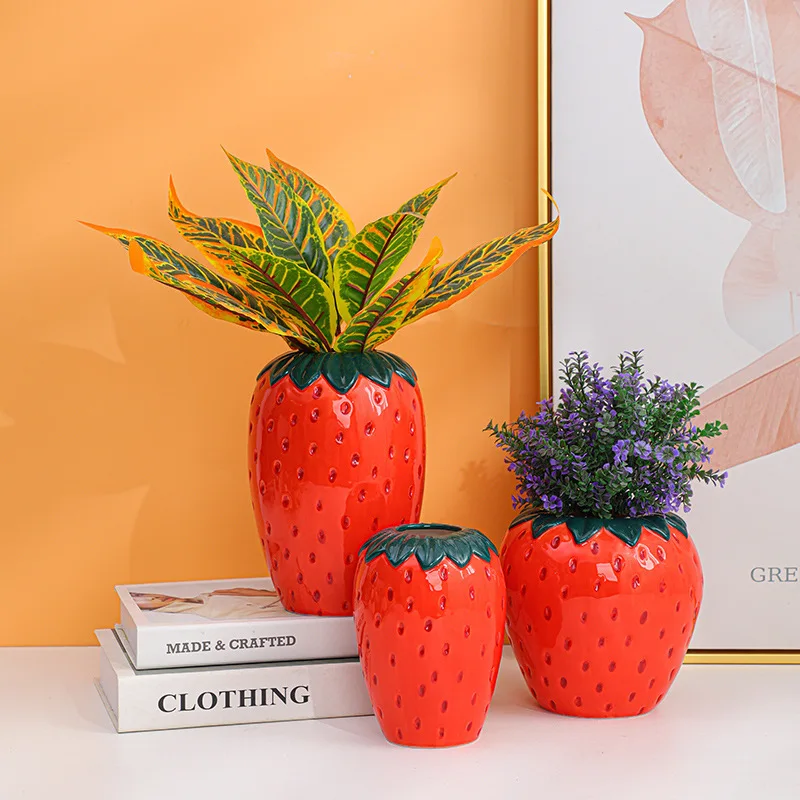 

Creative Strawberry Aquaculture Vase Ceramic Ornaments Living Room Home Entrance Wedding Decorations Home Accessories Vase