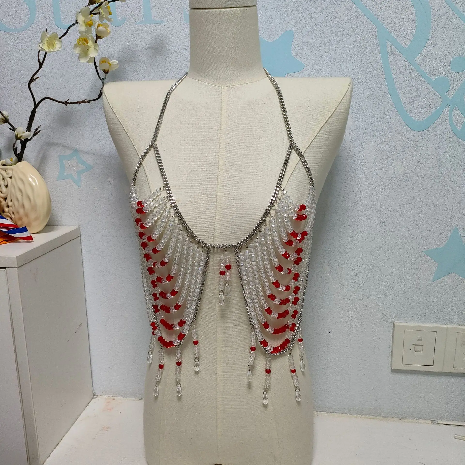 2025 Glasses Crystal Metal Halter Camisole Tops Jewelry Bra Chain Summer Sexy Party Show Costume Tops Beading Body Chain Jewelry