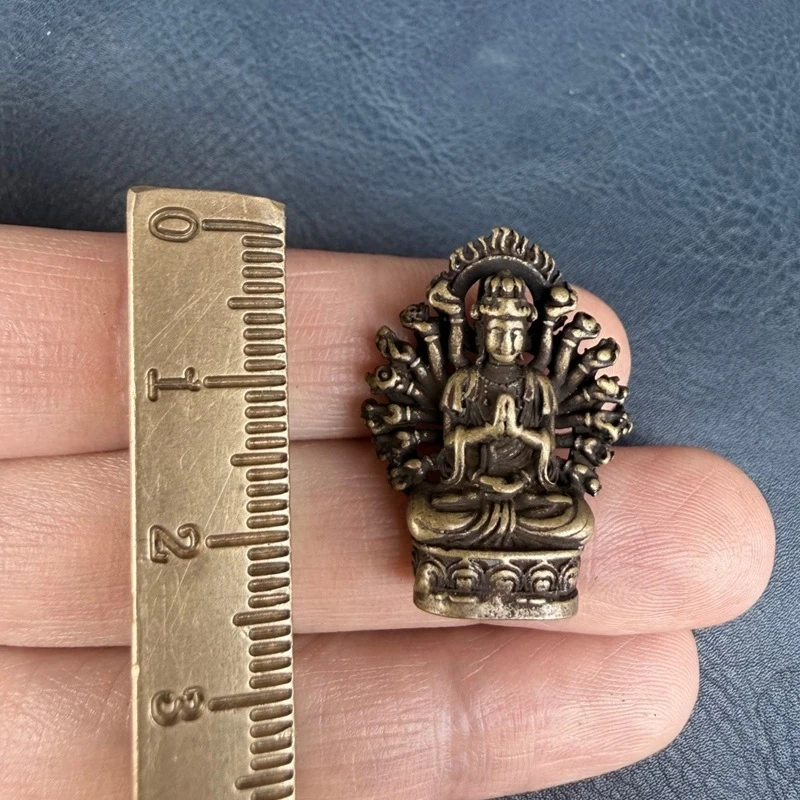 Tibetan-style brass Buddha statue, thousand-hand Avalokiteshvara pendant, Buddhist bead accessory