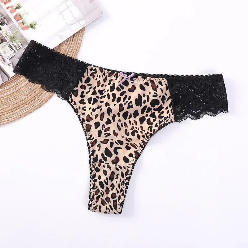 Calcinha tanga de renda respirável com estampa de leopardo sexy para mulheres, fio dental oco sem vestígios tentação roupa íntima transparente