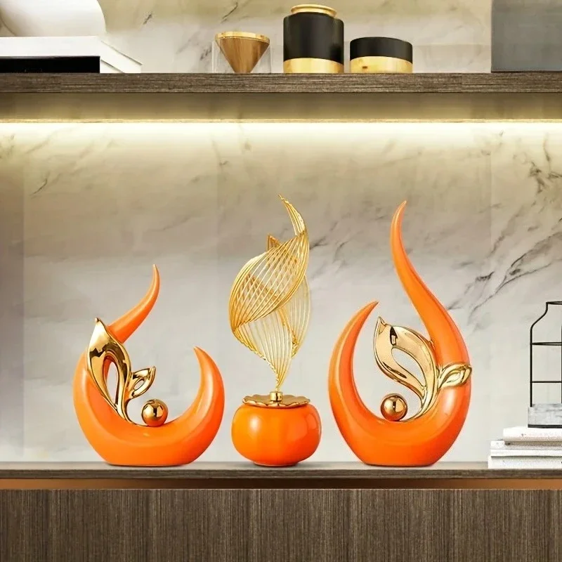 Ceramic Statue Nordic Creative Light Luxury Living Room Decoration Sculptures and Figurines Office Desk Accessories Room Decor