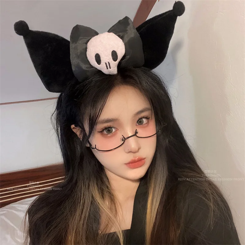 할로윈 Kuromi 머리띠 여성용 소름 끼치는 해골 디자인 페이스 워시 메이크업 파티 액세서리 선물을위한 푹신한 스파 머리띠