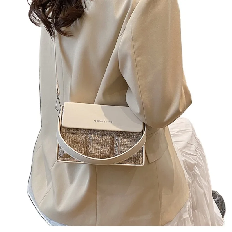

Popular niche box tote bag female 2026 new senior sense of fashion shoulder crossbody bag light luxury niche crossbody small bag