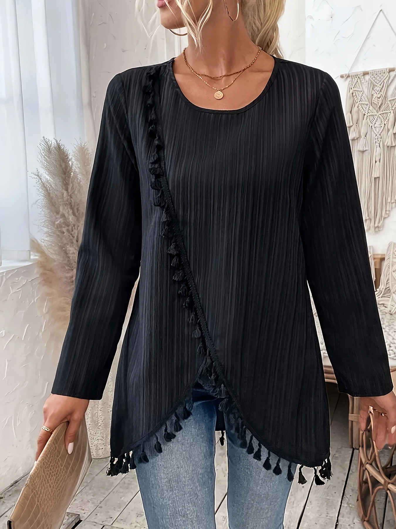 Elegant women's new tassel round neck black long sleeved T-shirt top