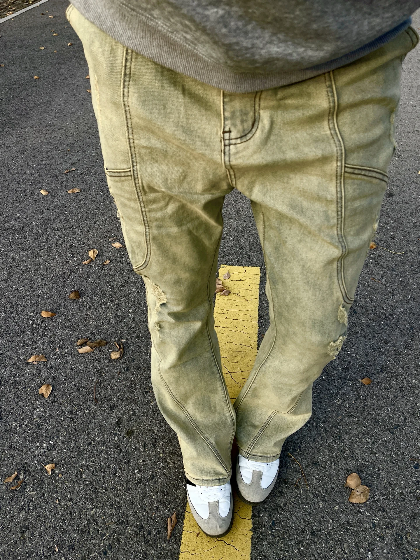 

Мужские джинсы прямого кроя из выцветшего денима с эффектом потертости, с пэчворком и микро-клешем, длинные брюки в американском уличном стиле