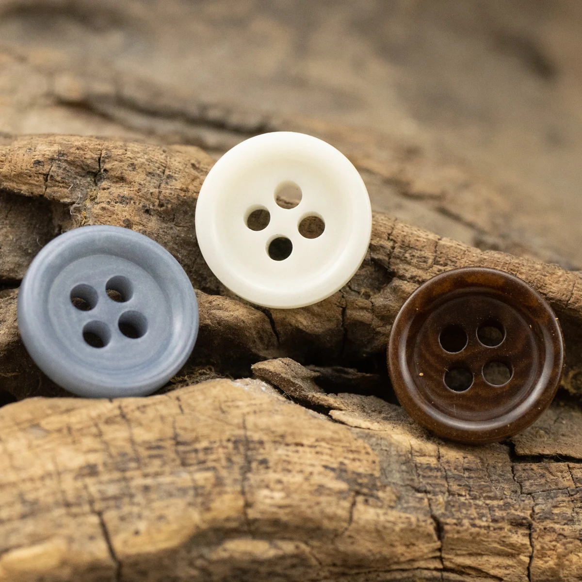 12pcs/lot Small Shirt Buttons 11.5mm Corozo Natural Material Dark Brown White Blue Sewing Accessories Cute Kids Knitting Supply