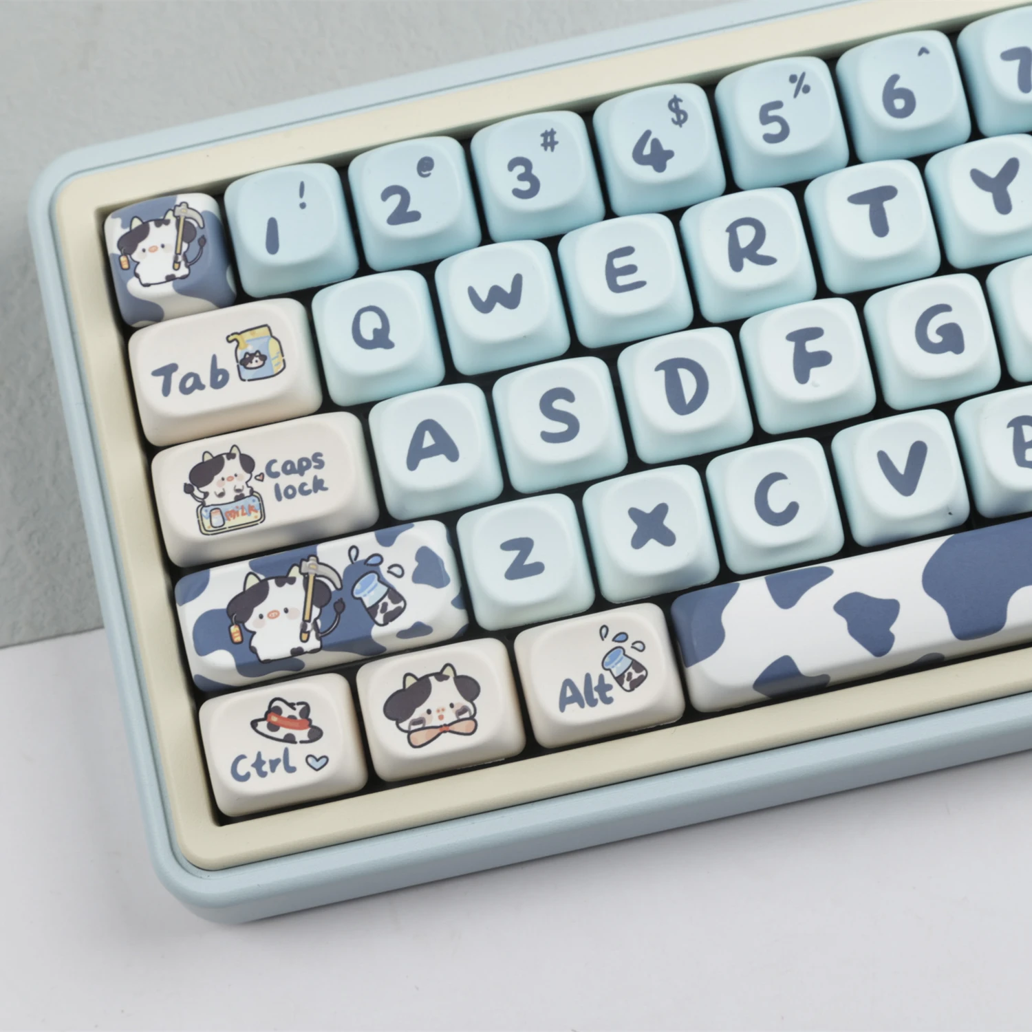 

PBT Keycap 140 Key Cute The cow MOA Profile Dye Sublimation Keycap For Gateron Cherry MX Switch Mechanical Keyboard IK75 GK64