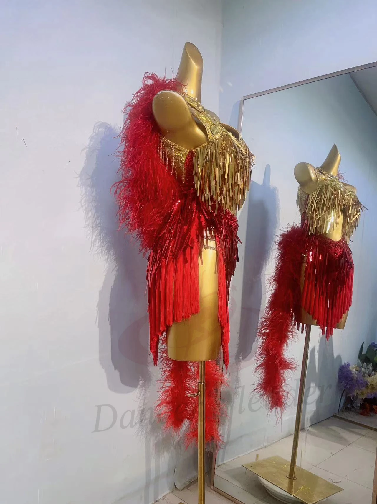 Concours de danse latine pour femmes, haut de gamme, personnalisé, paillettes, queue moelleuse, vêtements de spectacle de Tango, robe de piscine noire