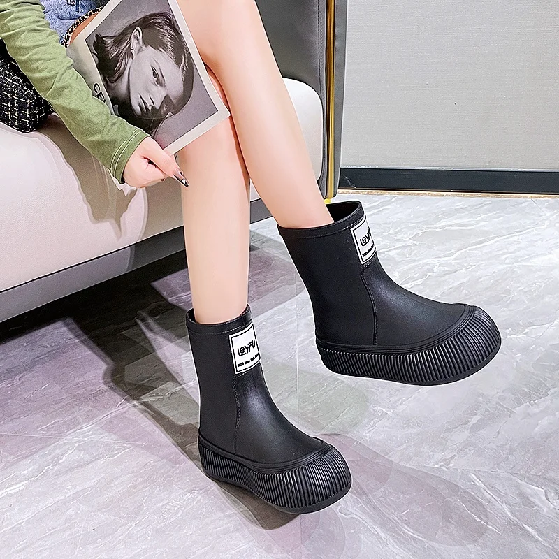 Trendy Slip On Rain Boots For Girls, Waterproof Non Slip Rain Boots For Outdoor Travel, All Seasons