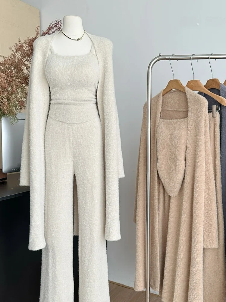 

Women's Knitted Mink Simulation Tee-Piece Set Winter Slimming Strap Middle-Length Knitted Jaet Loose Long Pants
