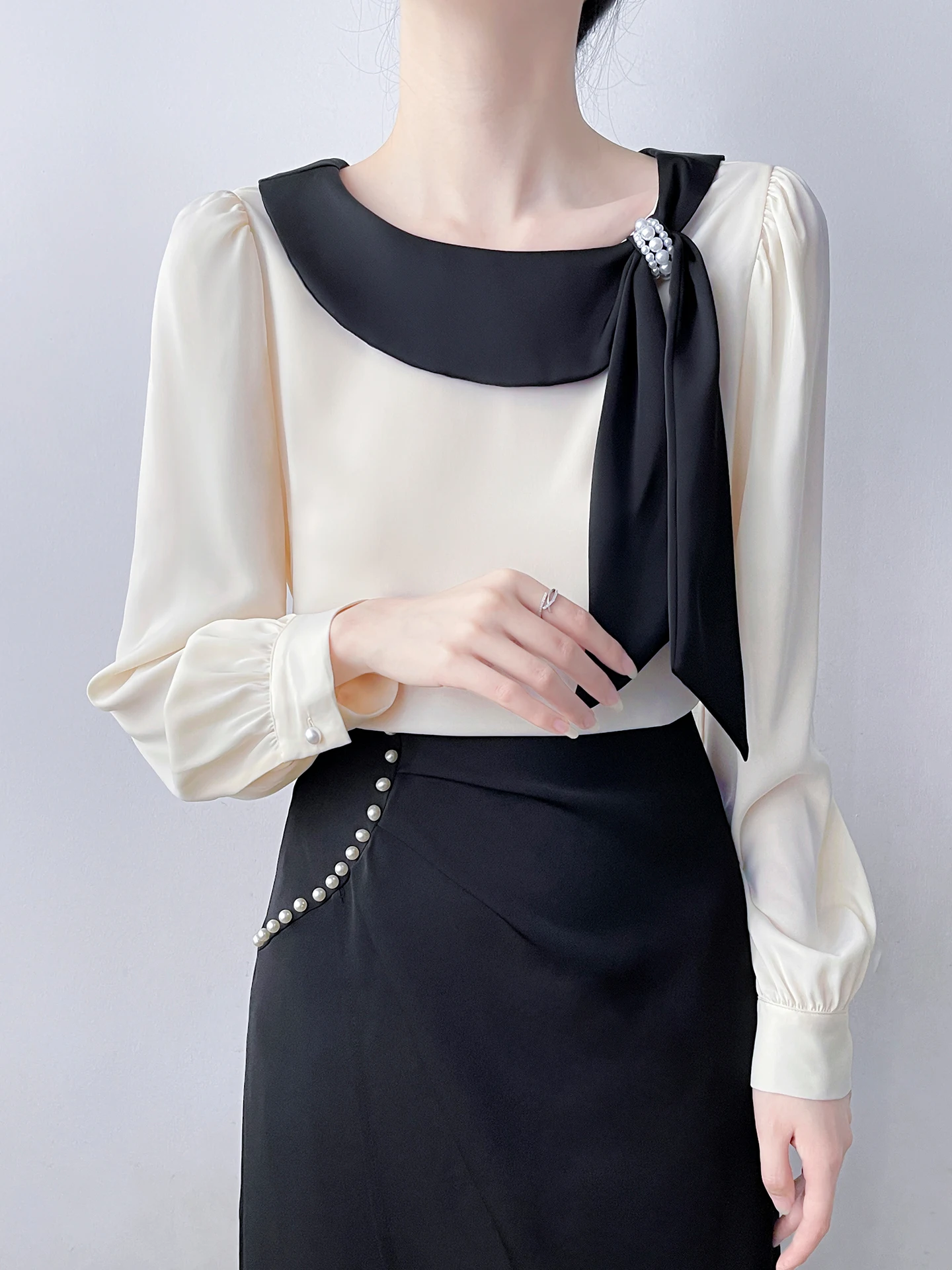 

Elegant Long Sleeve Women's Shirt with Sash And Knot High-End Satin Drapey Top Korean French Style Loose Fit Breath...