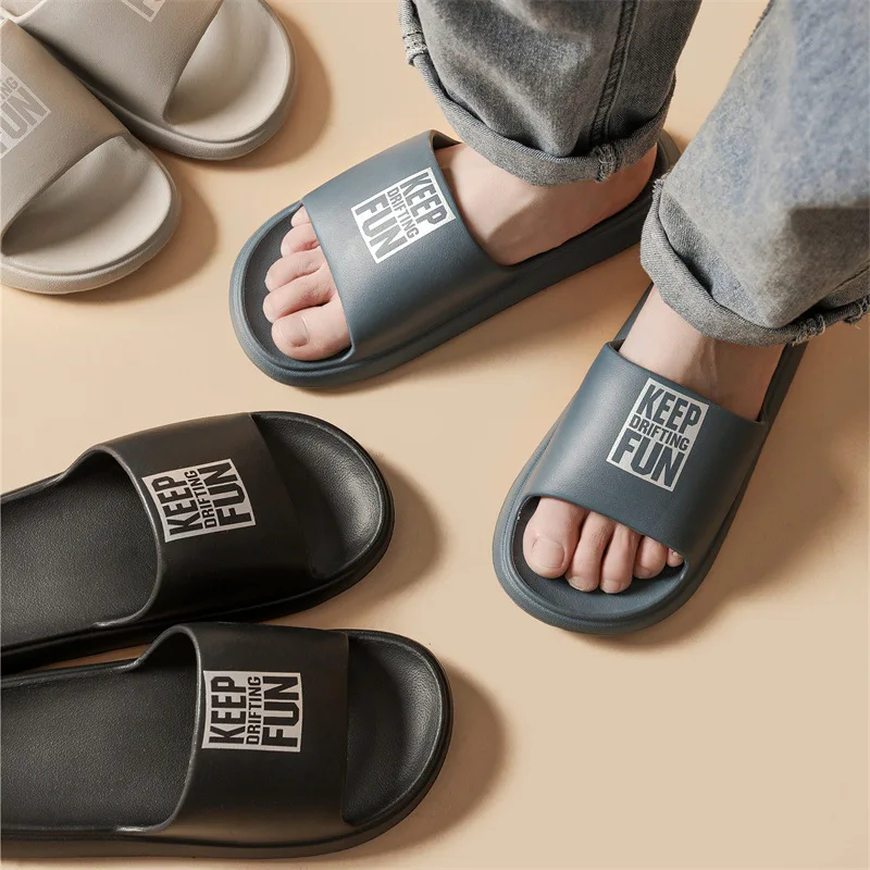 

2023 Slippers Men's summer sports and leisure wear waterproof and non-slip indoor bathroom sandals and slippers.