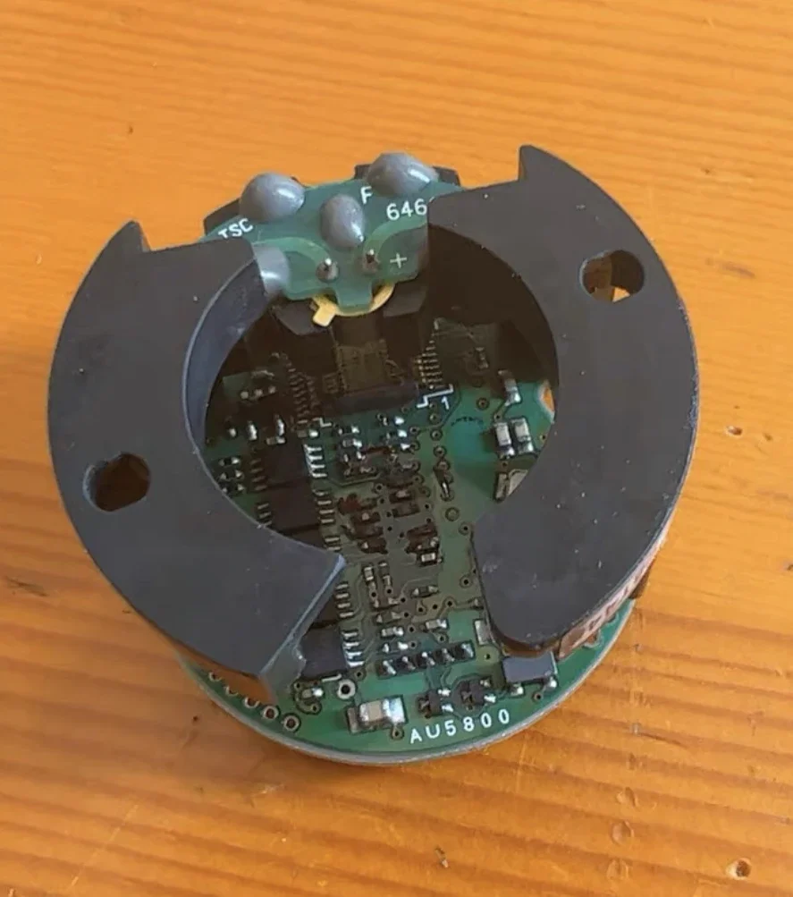 TS5668N026 second-hand encoder, in stock, tested ok， function normally