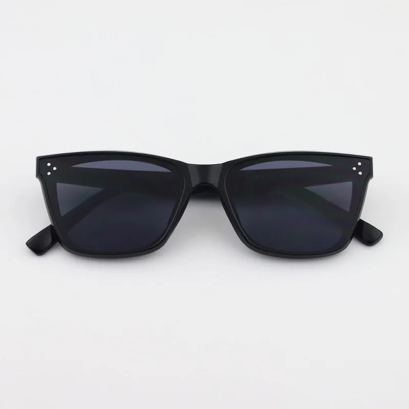 New Arrival Small Rectangle Sunglasses Women Vintage Brand Designer Cat Eye Style Square Luxury Sun Glasses Shades Female male