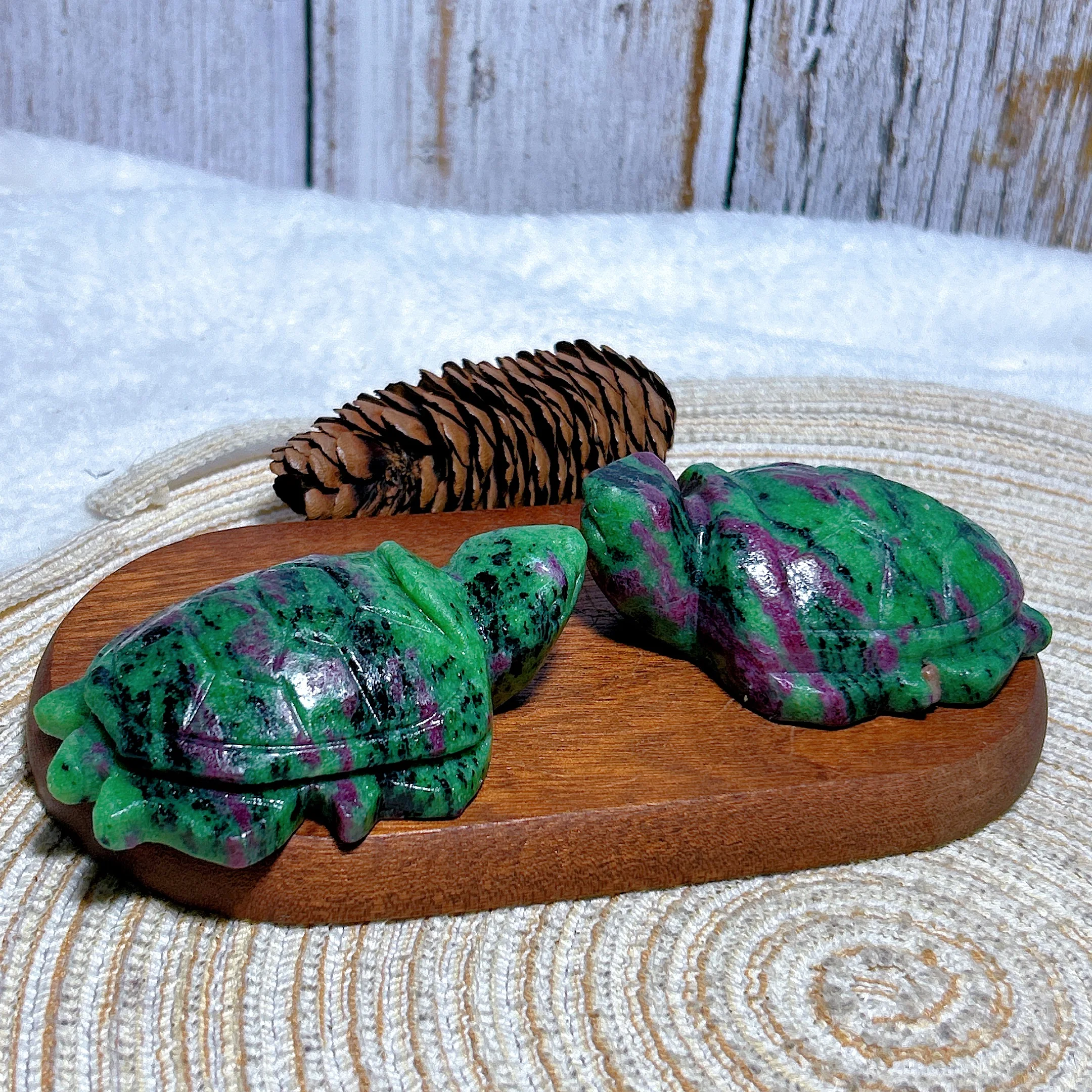 Natural Crystals Ruby Zoisite Tortoise Hand Carving UV Light Fluorescence Effect Gemstones Home Decorations Mineral Energy Gift - Image 3