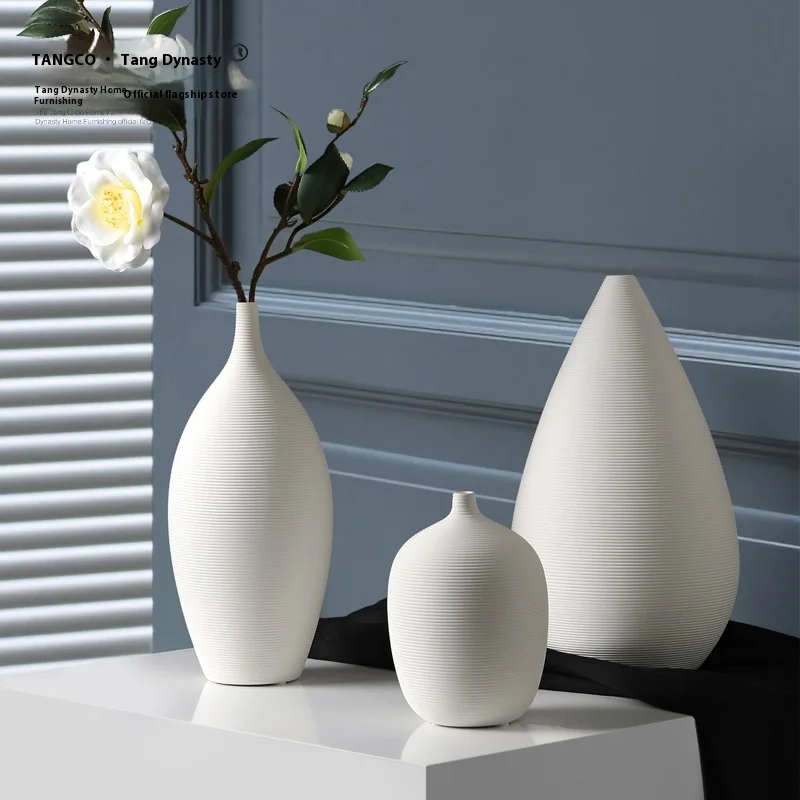 Creative Elegant Ceramic Vase Ornaments Handmade Creative Simple Living Room Flower Arrangement Home Decorations.