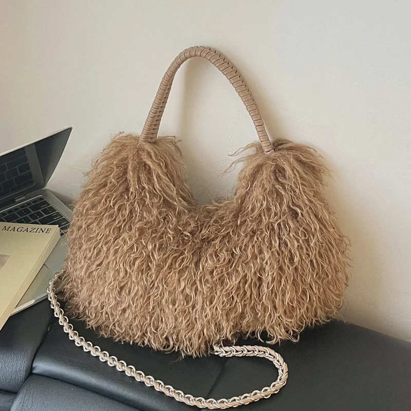 Bolso de mano de piel sintética para mujer, ideal para el invierno, con diseño de pelo rizado y suave, asa tejida y cadena metálica, para llevar al hombro o cruzado.