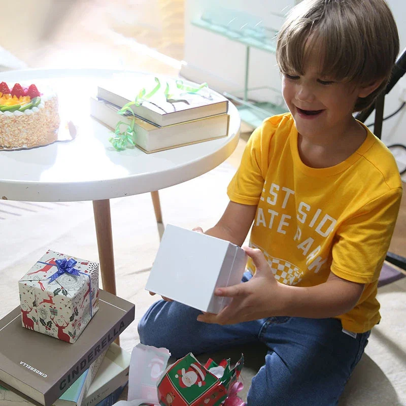 ألعاب ماجيك فلاينج بول برو سبينر يتم التحكم فيها يدويًا وإضاءة بوميرانج وجهاز تحكم عن بعد بدون طيار للبالغين والأطفال هدية التفاعل