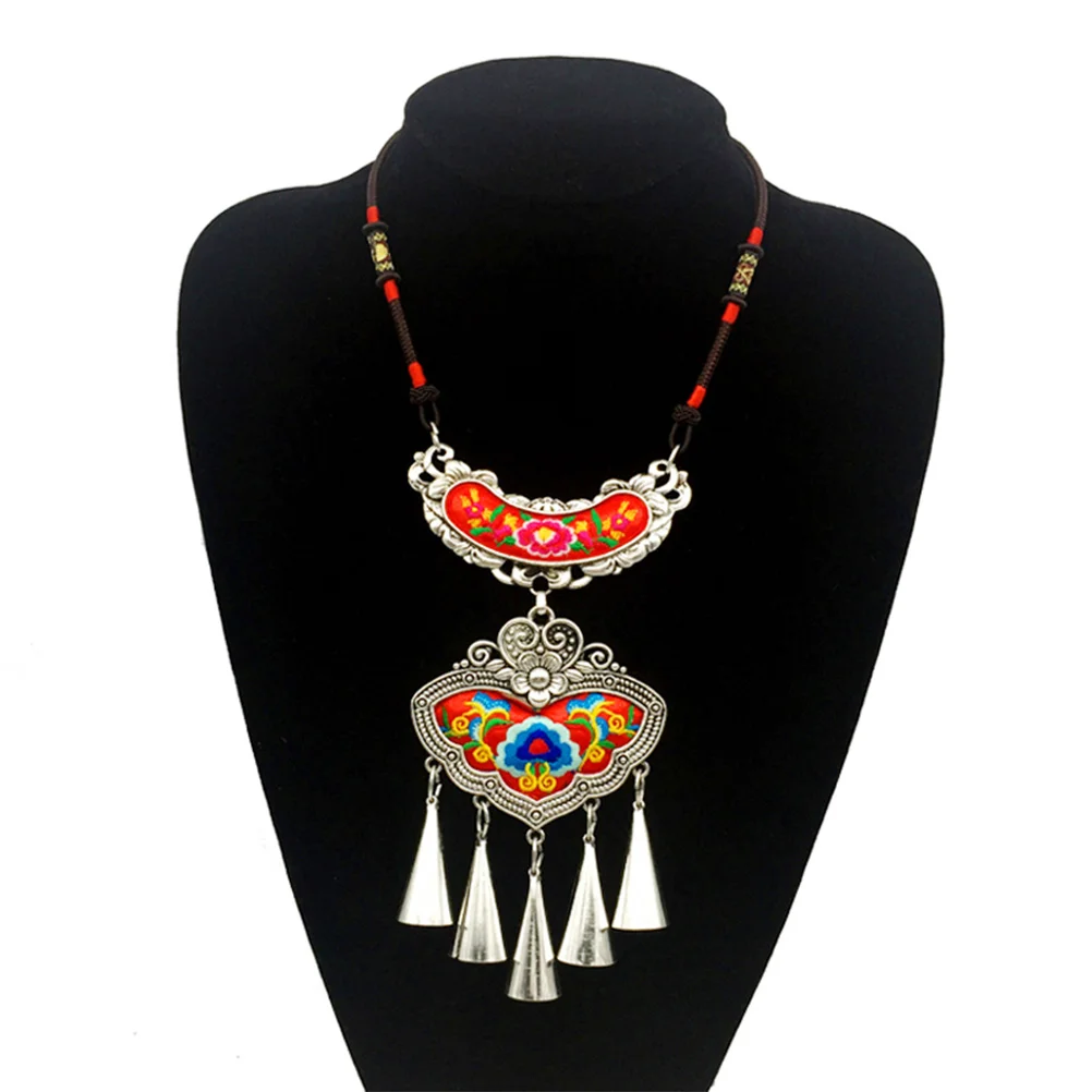 

Ethnic Embroidery Necklace Embroidered Flower Pendant Durable Lightweight Fashion Jewelry Gift Women Bohemia Necklace