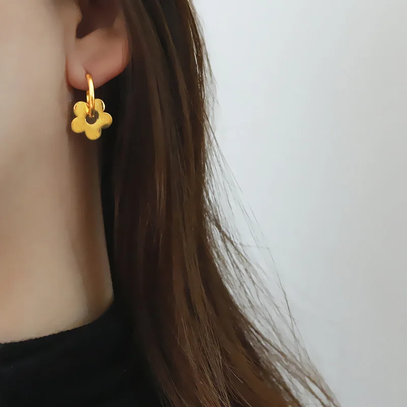 New in Stainless Steel Waterproof Daisy Flowers Earrings for Women Girls No Fade Glod Color Jewelry Wholesale