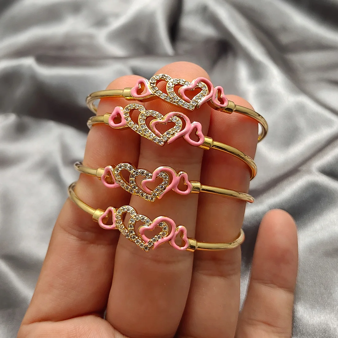

Baby Bangles Dubai Gold Color Baby Bangles For Baby Kids Girls Boys African France Indian Child Blessing Lucky Bracelet Jewelry