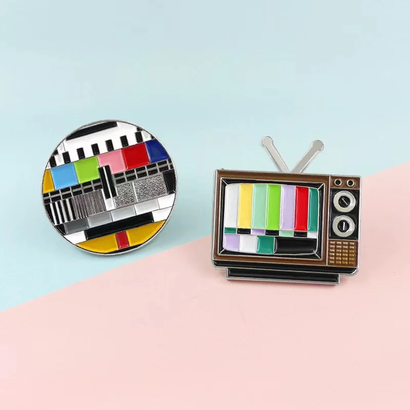 Vintage TV Enamel Pin No Signal TV Test Pattern Rainbow Screen Brooch Lapel Metal Badge Funny Jewelry Gift For Friends