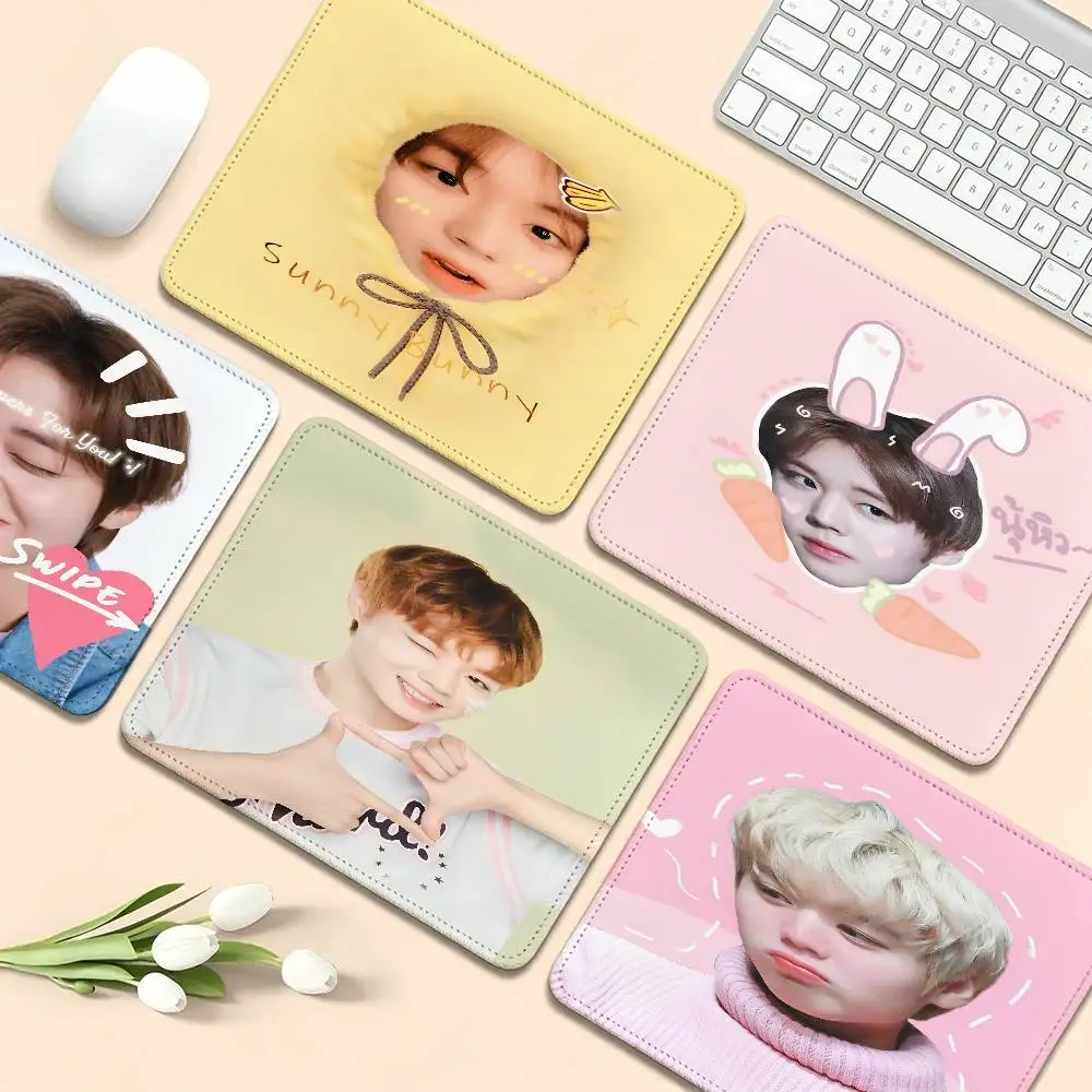 Korean Idol P-Park Ji-Hoon Rubber Small Desktop Desk Mat Kawaii Gaming Accessories Students Writing Pad for PC Mouse Carpet