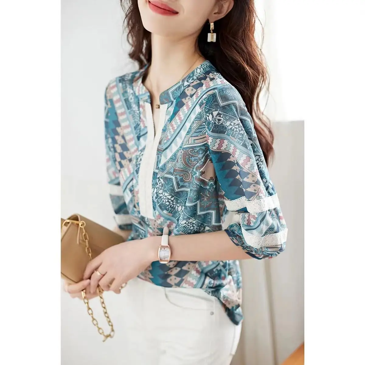 Fashionable Ethnic Style Printing Chiffon Shirt for Women\'s Summer V-neck Middle Sleeve Lace Edge Lightweight Trendy T-shirt Top