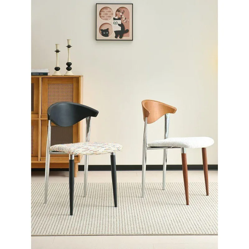 Nordic Retro Dining Chair Designer Solid Wood Armchair Mid Century Modern Desk Chair for Home Dining Table for Instagram