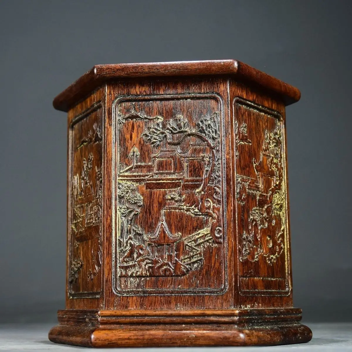 The old Tibetan rosewood carved landscape picture pen holder is 17 cm high and 16.5 cm in diameter.