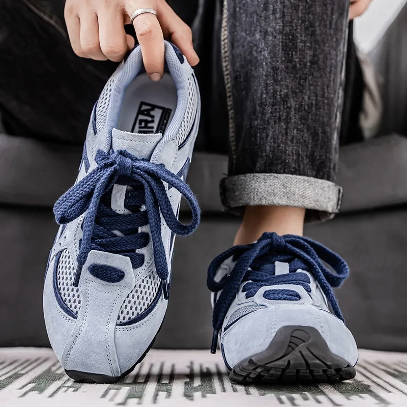 

Повседневная спортивная обувь для мужчин, новинка 2023 года, летние дышащие удобные низкие туфли с сеткой, модные модные нескользящие кроссовки на платформе