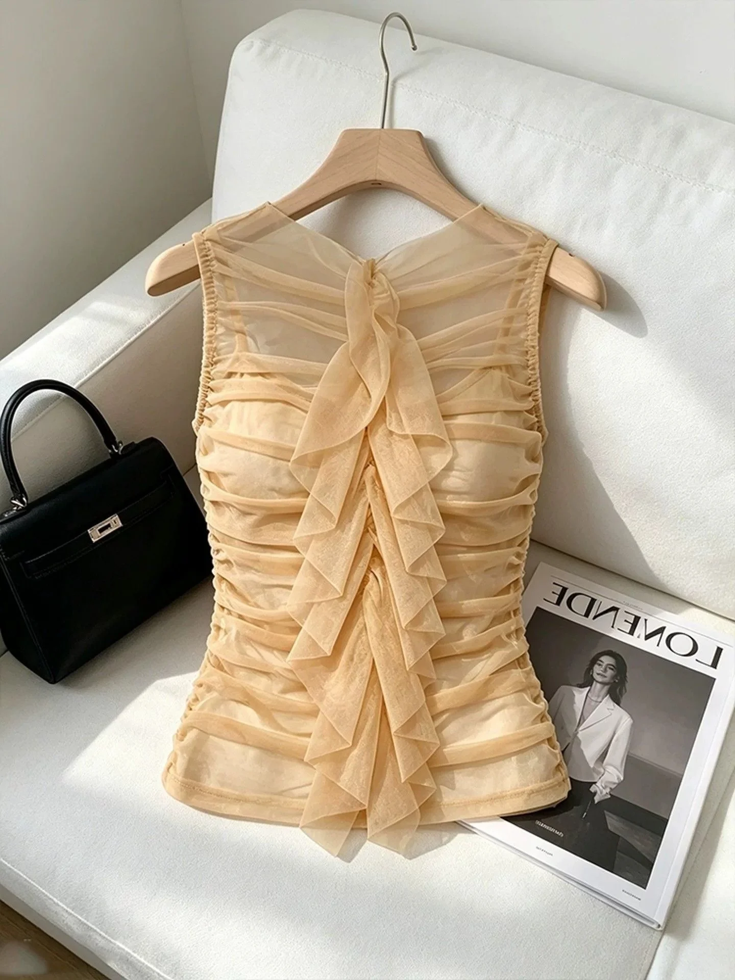 Elegant Ageless Chic Summer 2026 New Style Heavy Work Multi Layer Lace Mesh Top French Style Slim Fit round Neck Short Sleeve