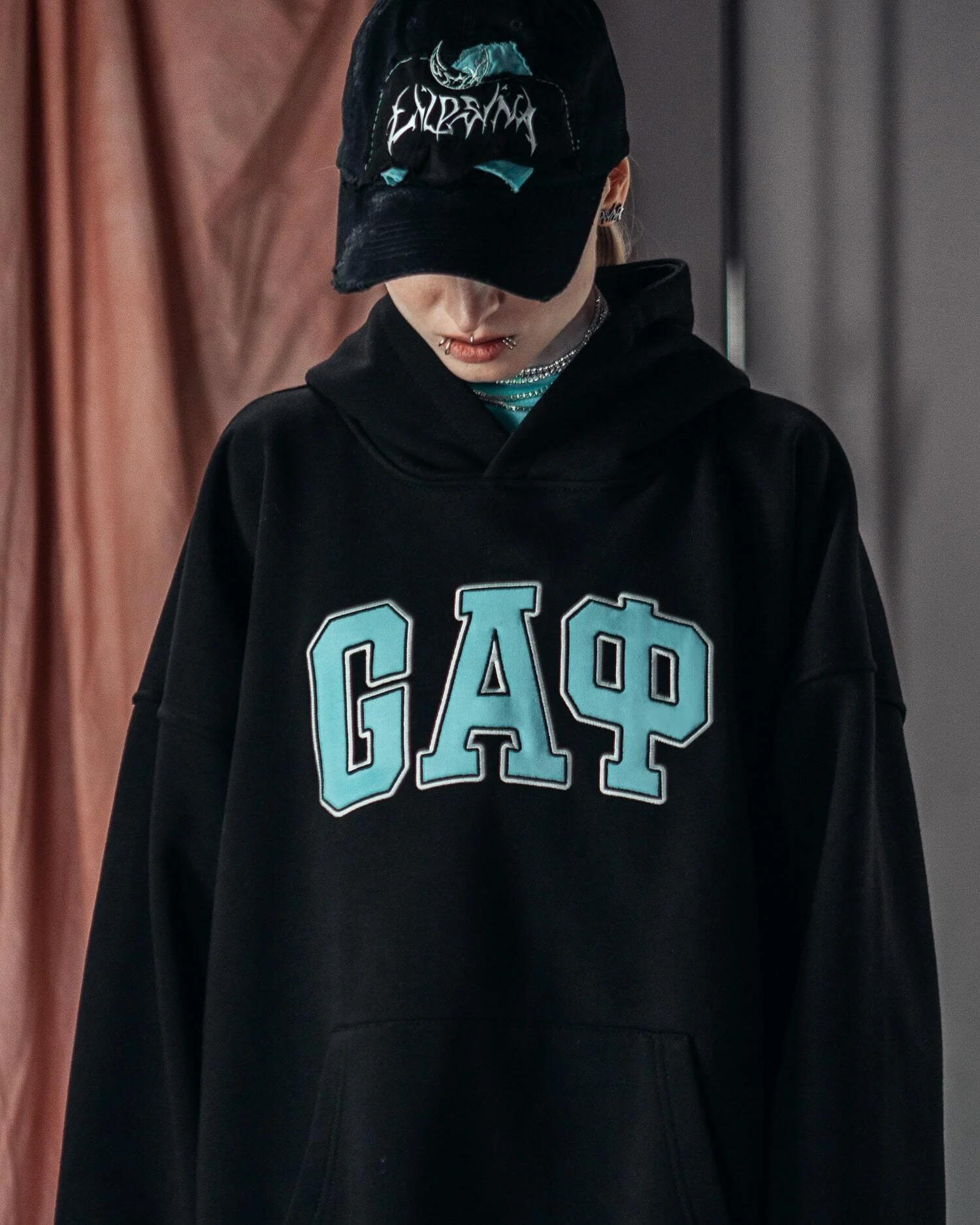 Y2k القوطية الشرير الأسود GAF المطرزة كنزة قطيفة الرجال والنساء موضة Harajuku ريترو المتضخم كم طويل بلايز