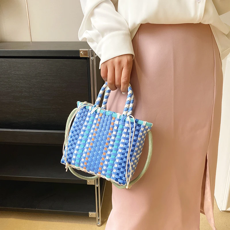 

Пластиковая тканая сумка-корзина, маленькая сумка через плечо, женская пляжная сумка для мамы и дочки, модная повседневная сумка-тоут