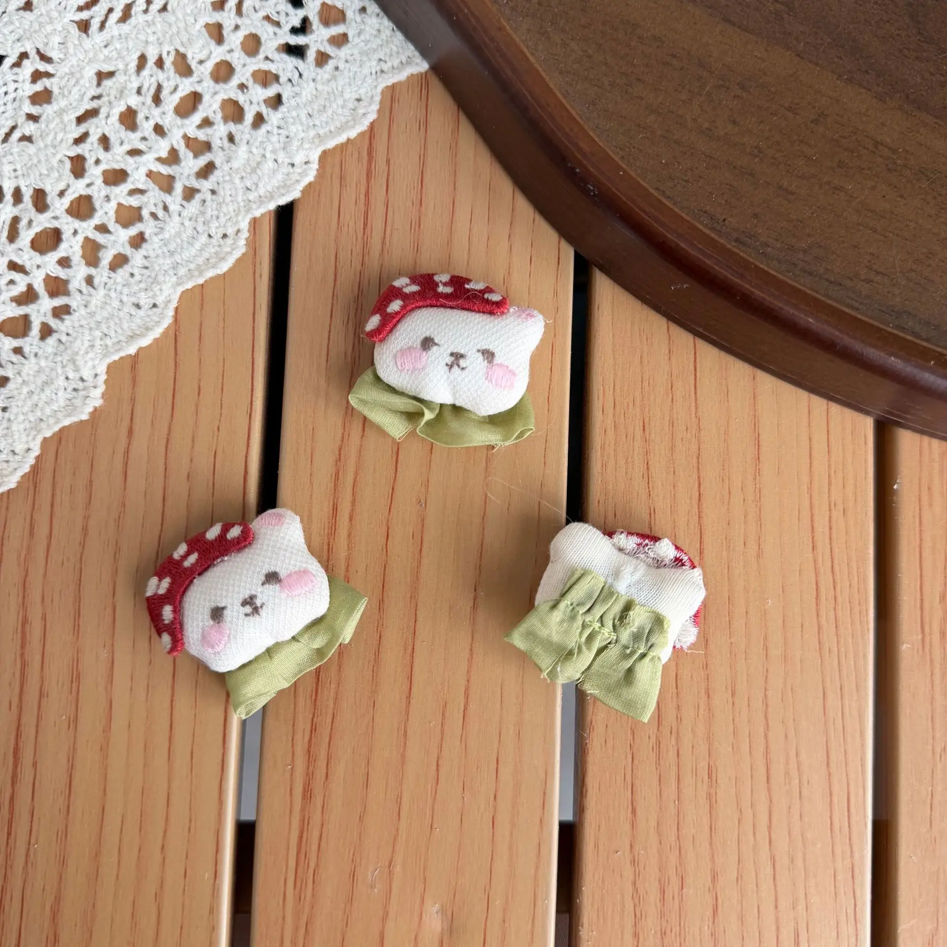 Handmade Apron Style Bear and Bunny Brooch Hair Clip Pin DIY Craft for Kids Clothes Shoes Socks Hat Decoration High Quality