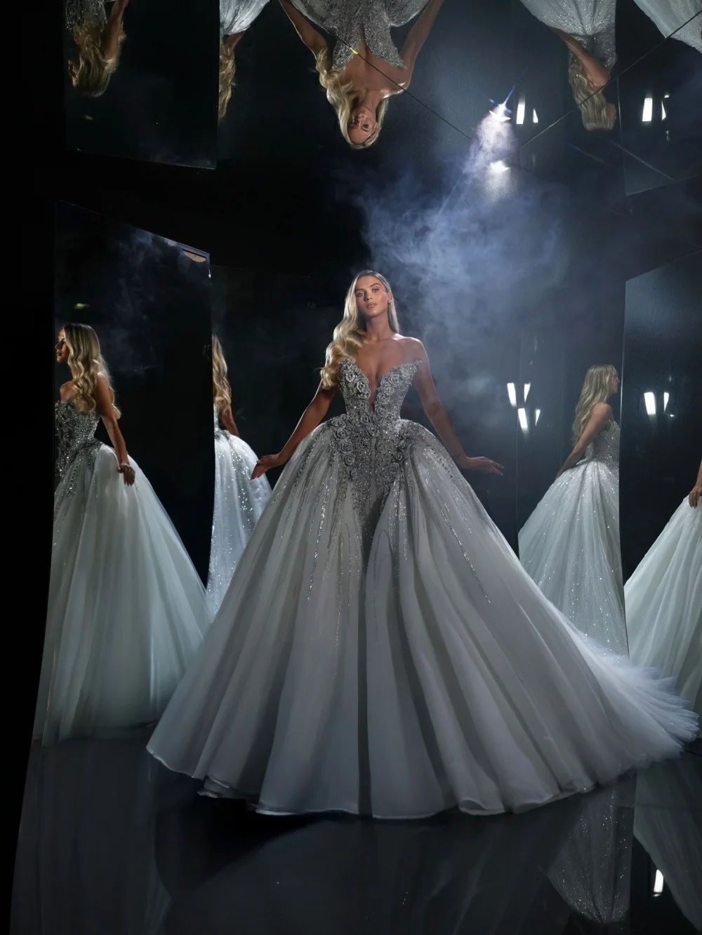 Opulent Crystal 3D Flower Wedding Dress 2027 Chic Deep V Neck Sleeveless Beaded Ball Gown Bridal Dress Custom Vestidos De Novia