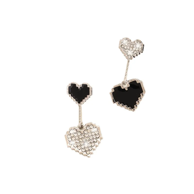 New Arrival Drop Earrings Fashion Classic Heart Women Dangle Earrings Simple Female Love Earrings Light Luxury Elegant Jewelry