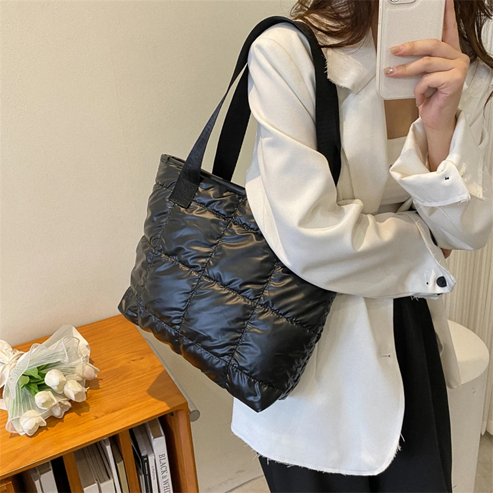 Fashion Ladies Tote Handbags Large Capacity Cotton Padded Shopping Bag Rhombus Portable Handbag Quilted Shoulder Bag for Leisure