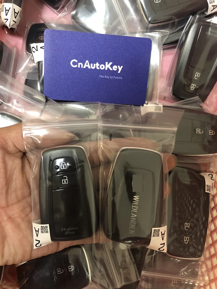 CN007184 ORIGINAL New Key For Toyota RAV4 WILDLANDER 2019 433MHZ
