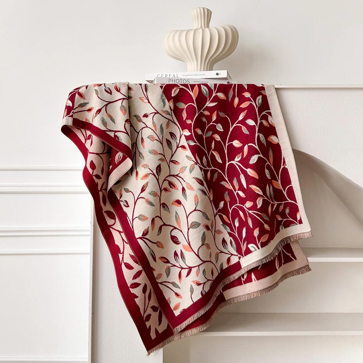 Brand Fashion Damen-Winterschal aus Kaschmir – Vintage-Ölgemälde mit Blattmuster, Quasten-Pashmina, dicker Wickel- und Echarpe-Poncho – Detail 3