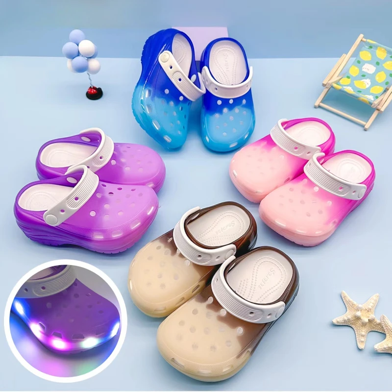 

Fashion Girls Shoes 2025Summer New Child Sandals Thick Soled Boys Shoe Simple Girl Emit Light Slippers Anti Slip Kid Beach Shoes