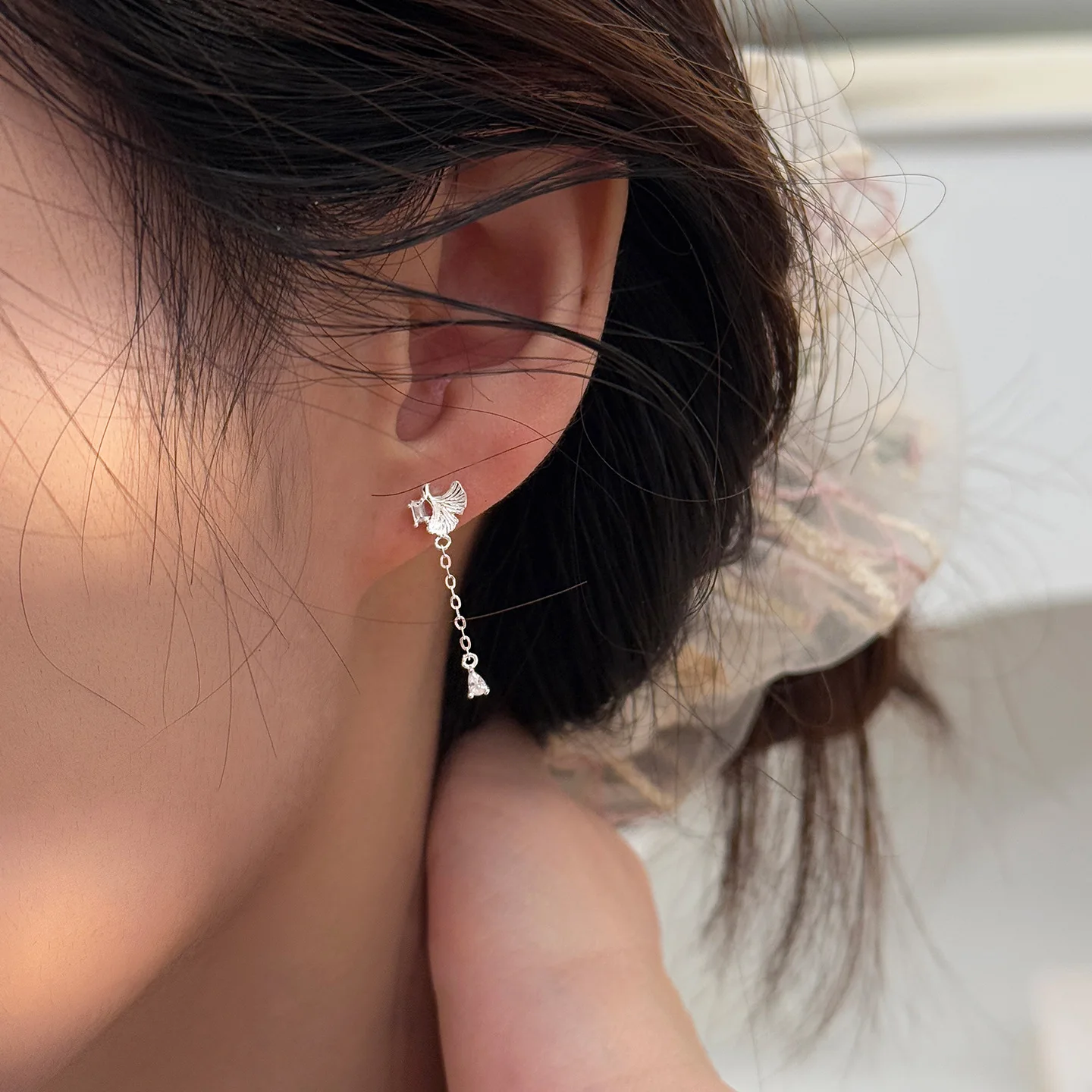

New ginkgo biloba water drop fringed stud earrings women's earrings women's versatile personality