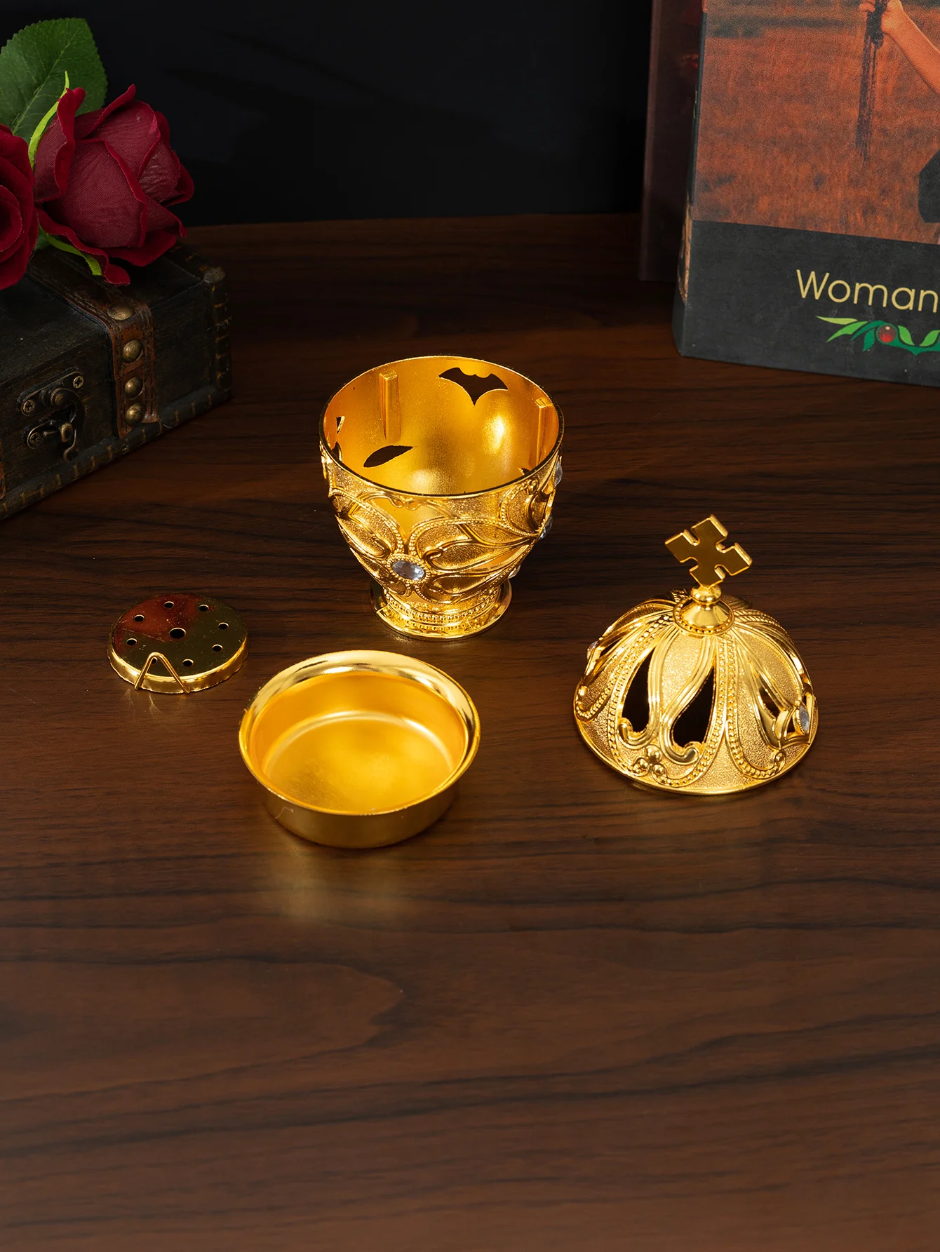 European style hollow incense burner home indoor aromatherapy burner creative soothing retro office ornaments agarwood metal per