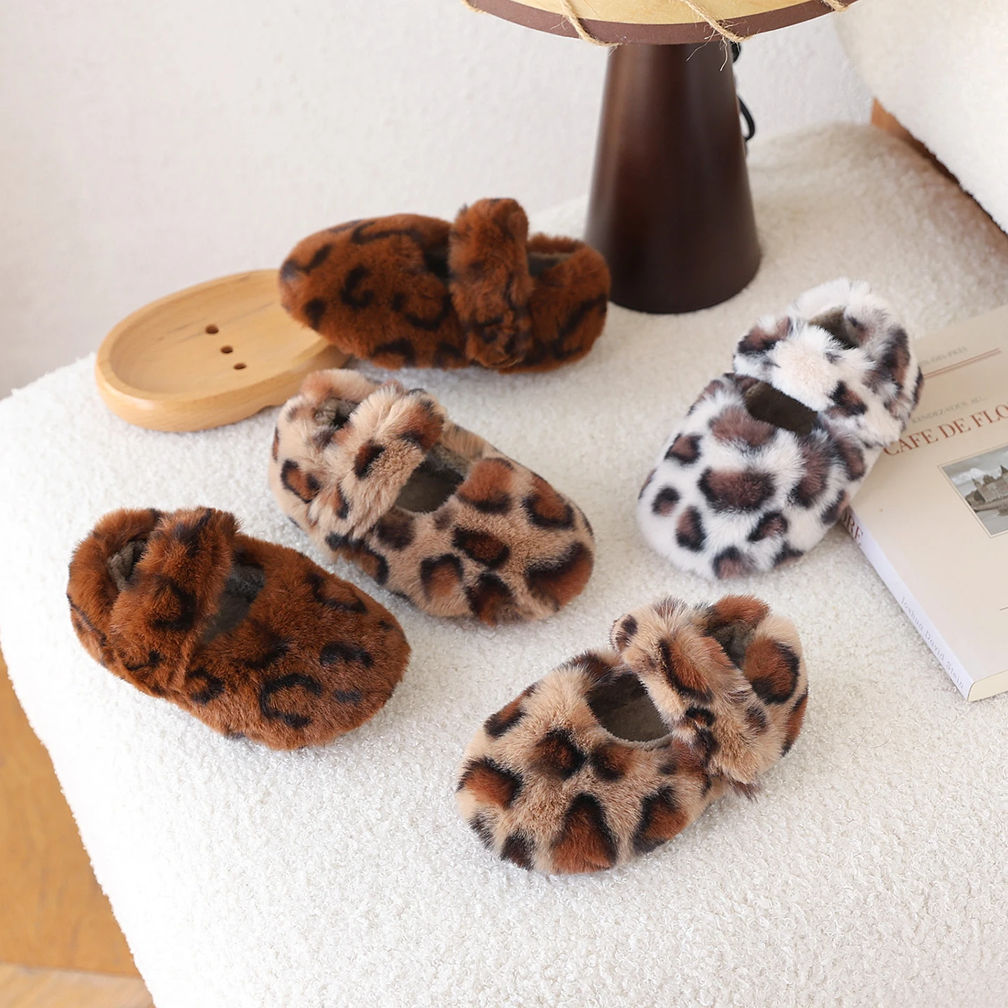 

Winter Boys Girl's Shoe Leopard Hook-loop Plush Warm Kid's Flat Shoe Solid Colors Anti-slip Furry Chic Cute Children Shoe 4-6Y