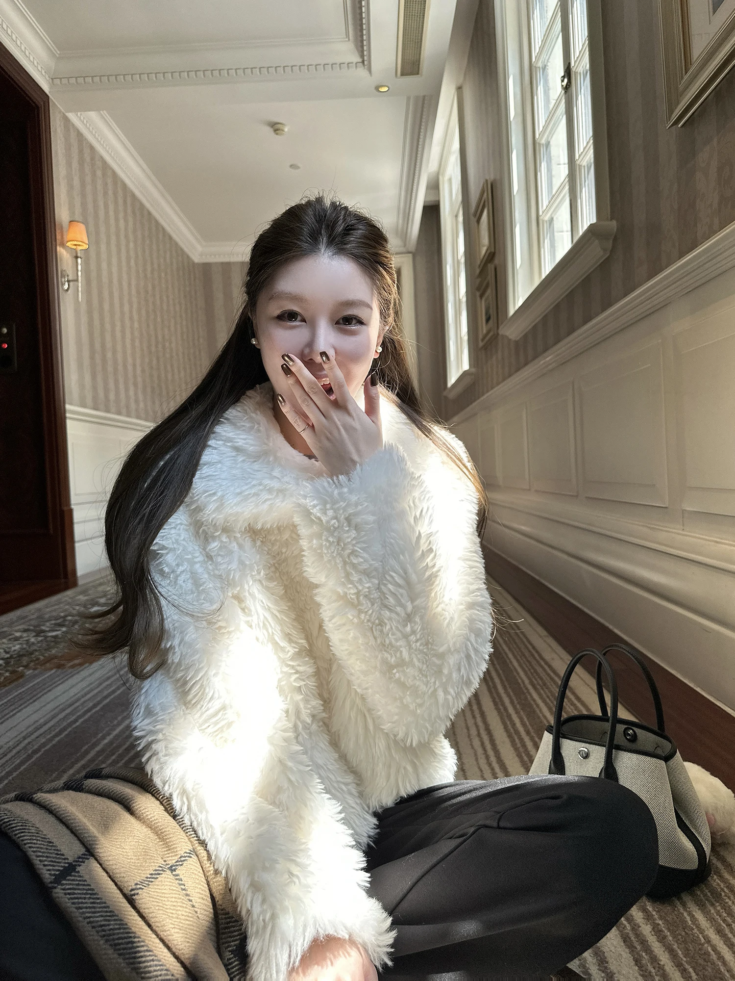 

Женская осенне-зимняя теплая верхняя одежда из экологически чистого искусственного меха, свободного кроя, с длинным воротником, простая и стильная