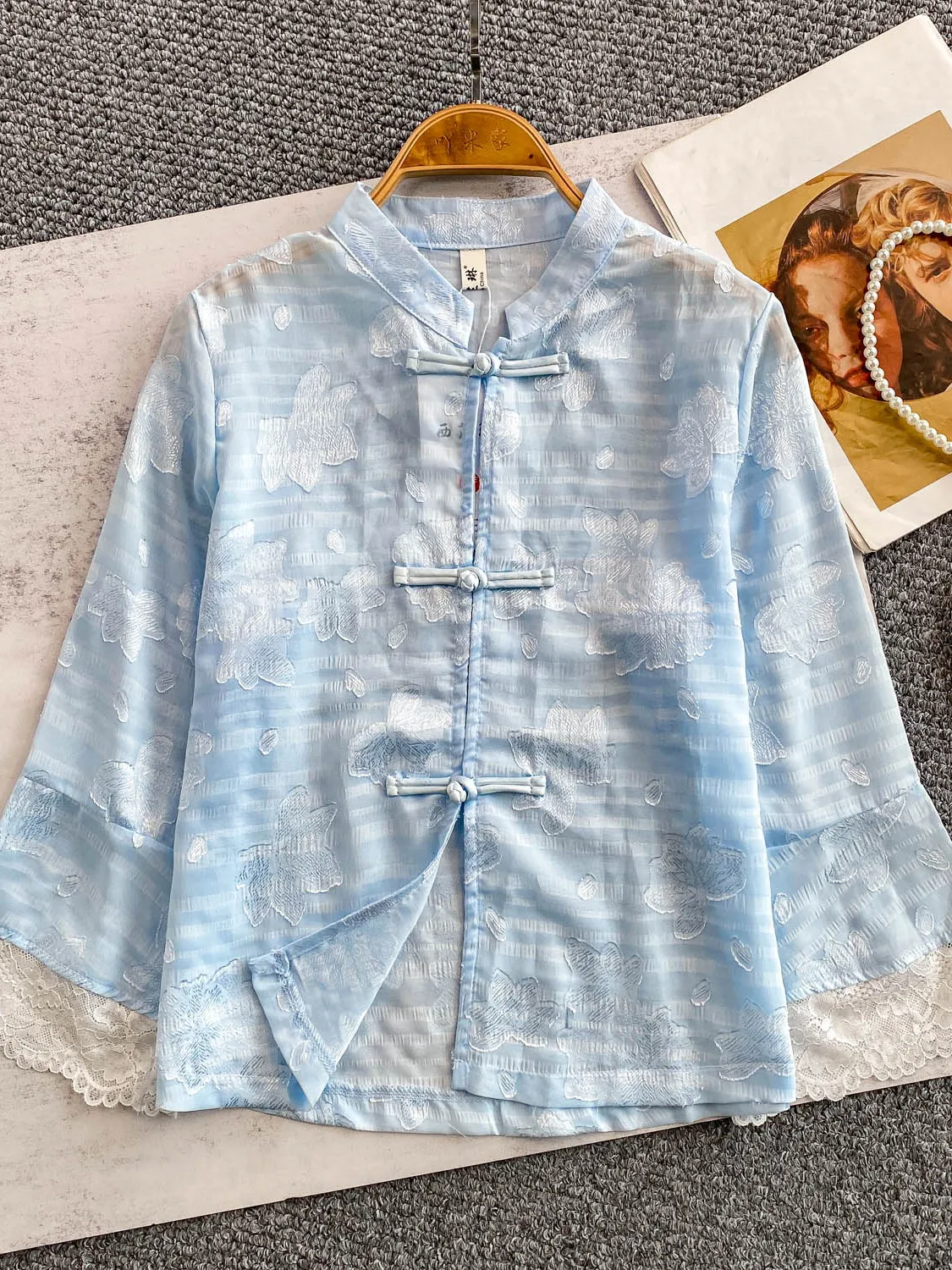 

New Chinese Sle Retro Embroidered Button Stand Collar Loose Slim Fit Long Sve Lace Patchwork Outerwear Women's irt